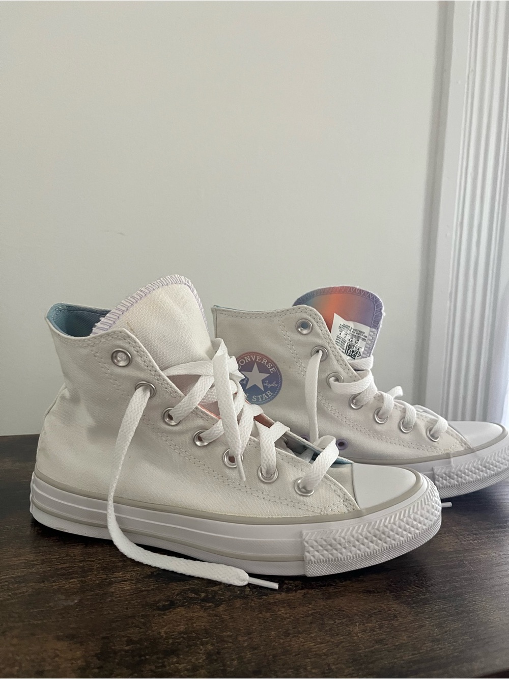 Converse Womens White High Tops Sneakers Rainbow Tie Dye Multi-colored Size 6